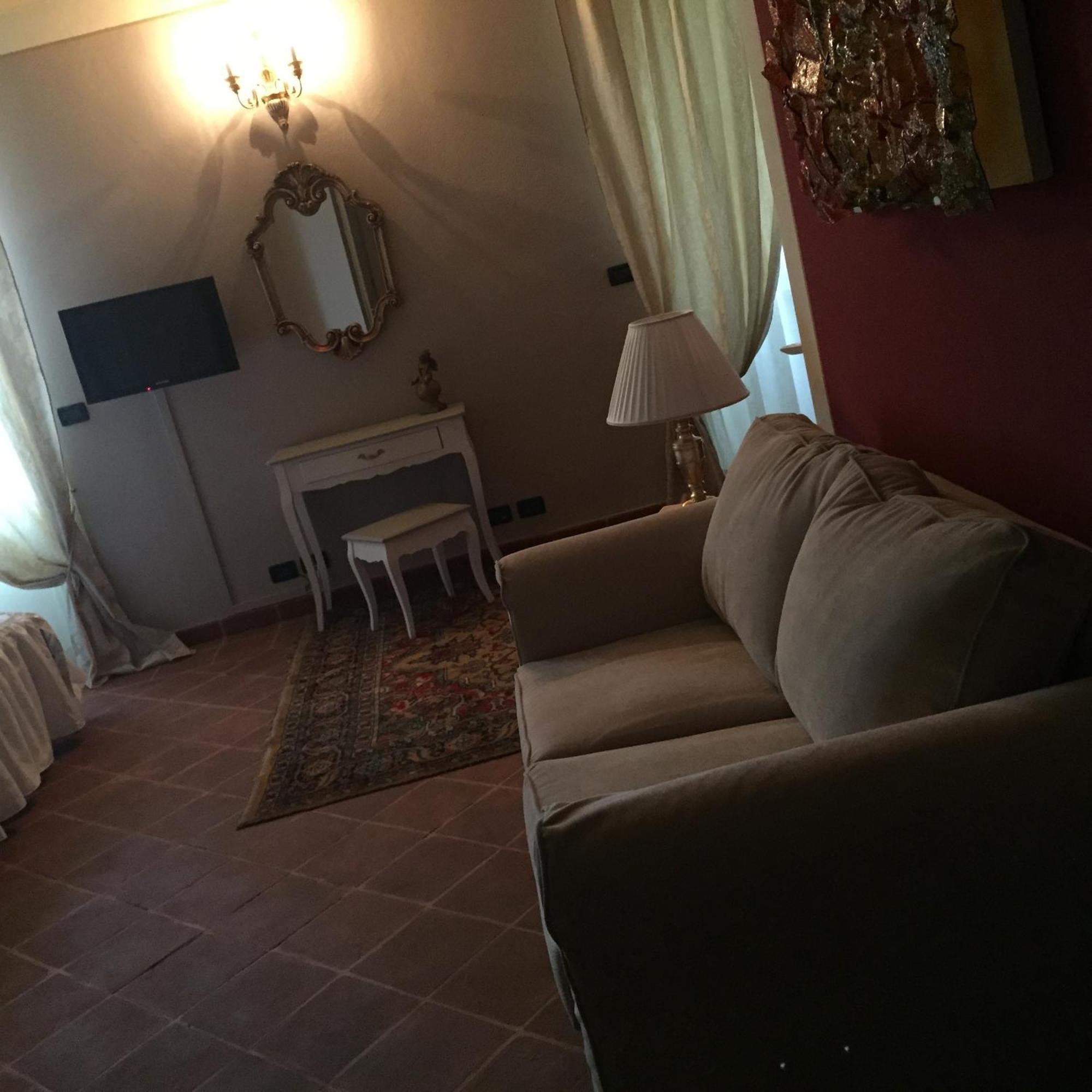 La Foresteria Del Castello - Wellness Hotel In Dimora Storica Castell'Alfero ห้อง รูปภาพ